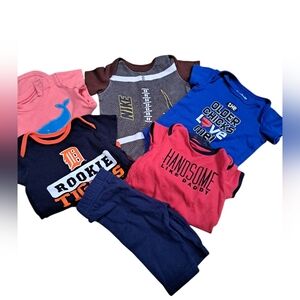 Bundle Of Boy's Short-sleeve Onsies 0-3 Mo